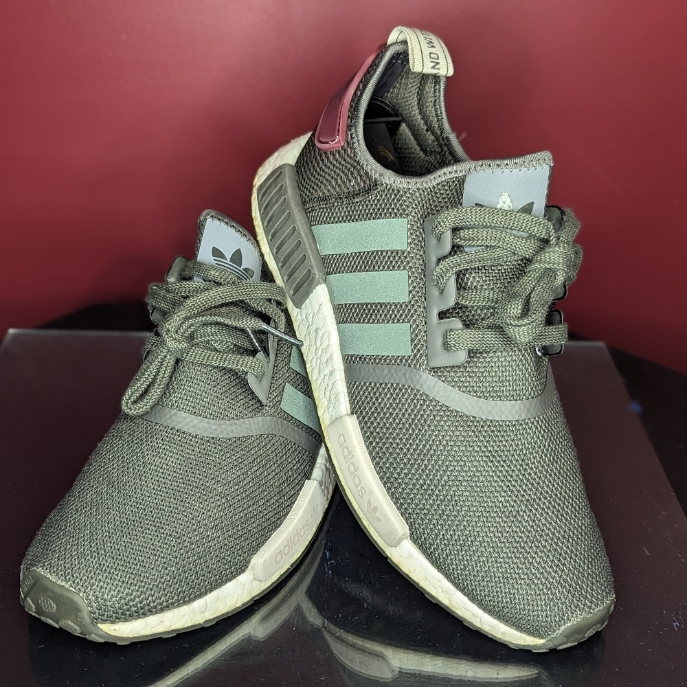 Adidas NMD R1 Women's Running Shoes Utility Olive Green Maroon BA7752 Size 10.